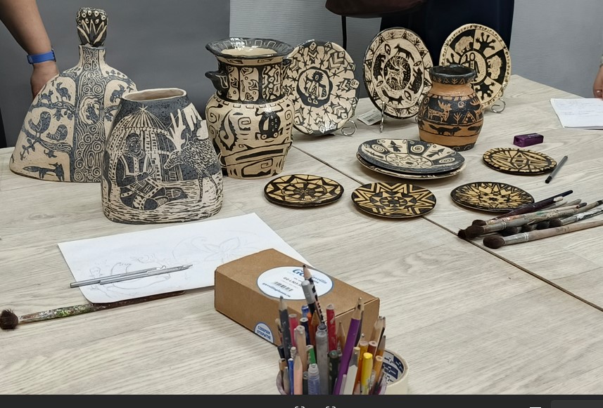 Мастер-класс по теме: «Приемы декорирования художественной керамики: техника сграффито»
